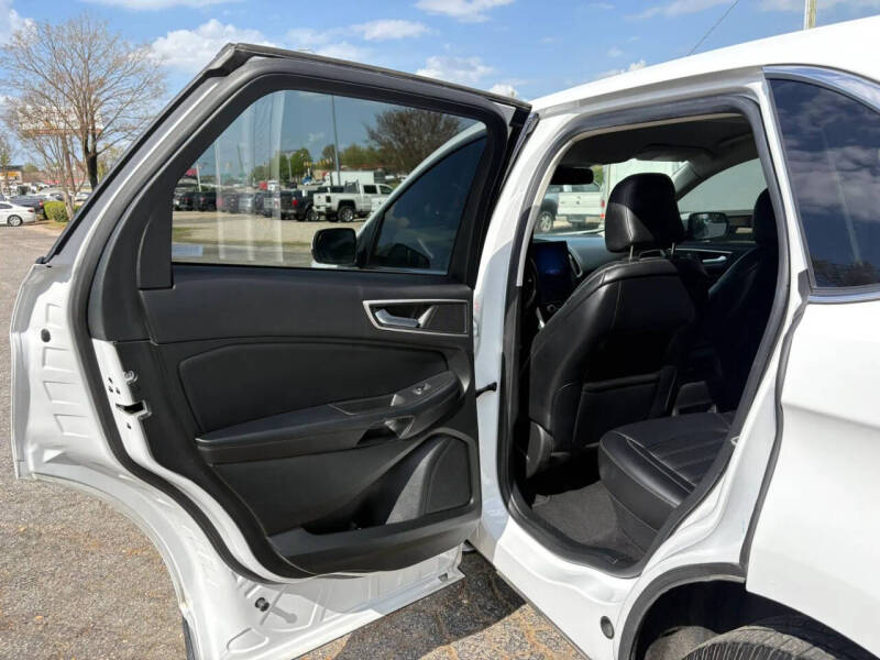 2023 Ford Edge