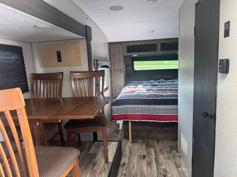 2022 Venture RV Sonic