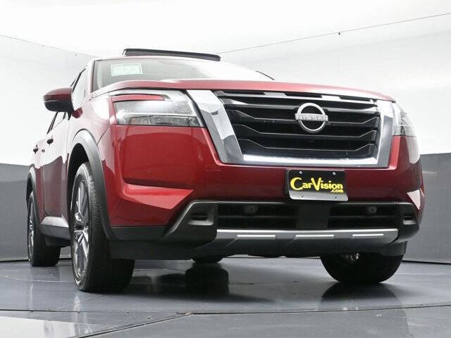 2023 Nissan Pathfinder SL