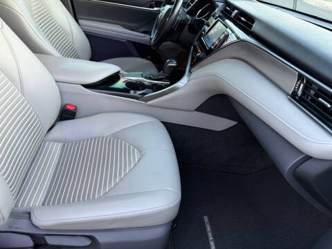 2019 Toyota Camry SE