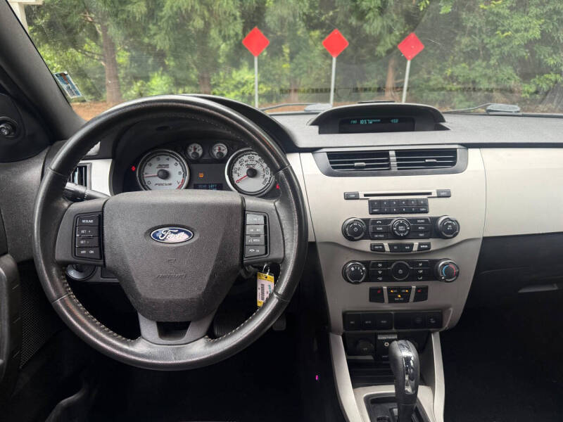 2009 Ford Focus SES