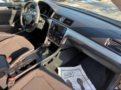 2016 Volkswagen Passat 1.8T S