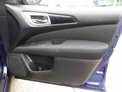 2017 Nissan Pathfinder S