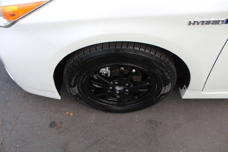 2013 Toyota Prius Three