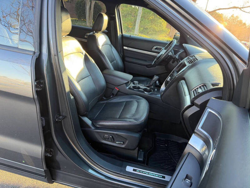 2018 Ford Explorer Sport