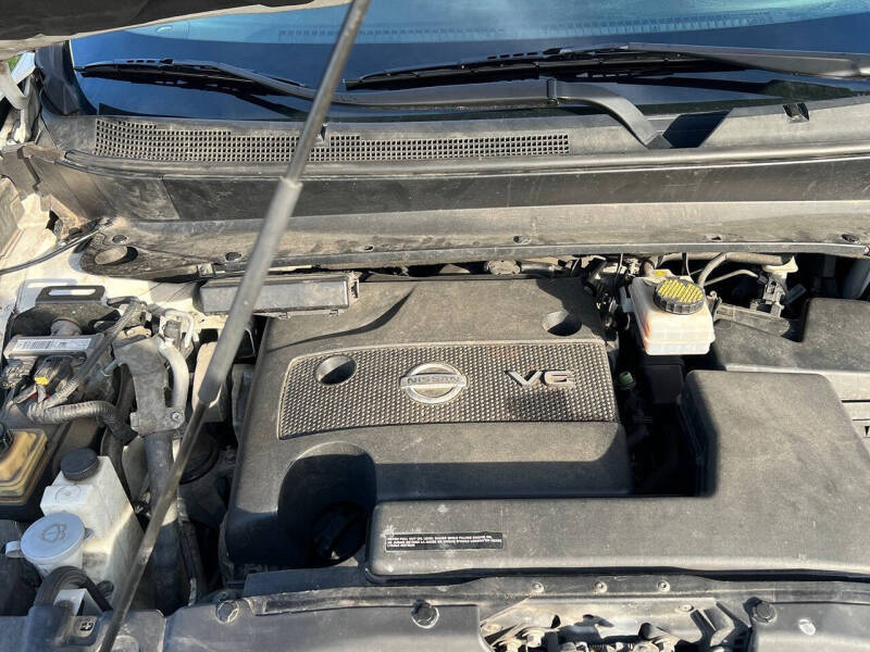 2013 Nissan Pathfinder Platinum