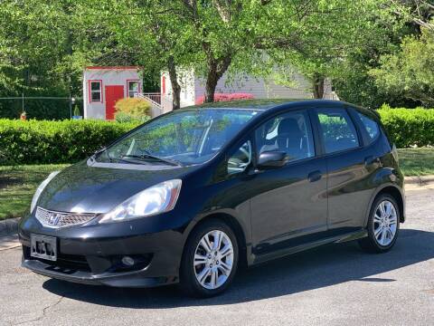 2009 Honda Fit for sale at Triangle Motors Inc in Raleigh NC