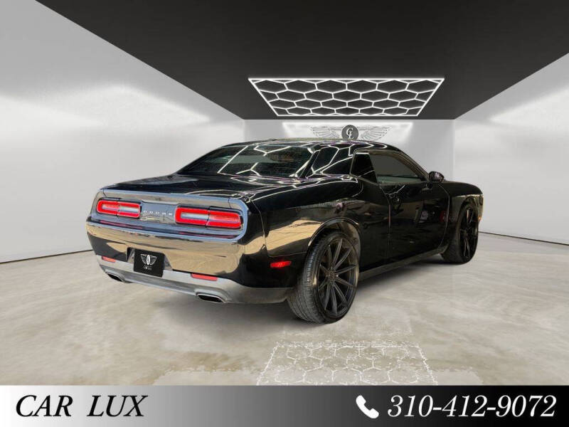2016 Dodge Challenger SXT