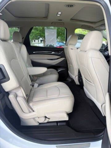 2020 Buick Enclave Essence
