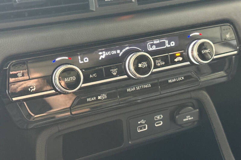 2023 Honda Pilot Touring