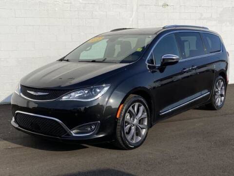 2020 Chrysler Pacifica for sale at TEAM ONE CHEVROLET BUICK GMC in Charlotte MI
