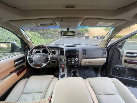 2011 Toyota Sequoia Platinum