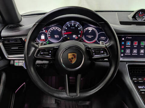 2022 Porsche Panamera 4