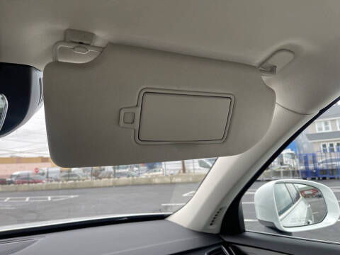 2019 Volvo XC90 T5 Momentum