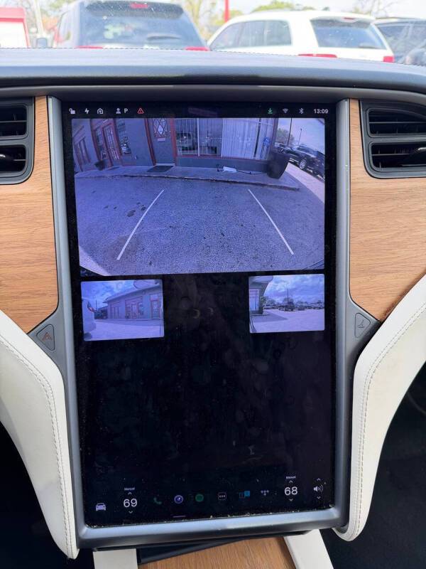 2019 Tesla Model X Standard Range
