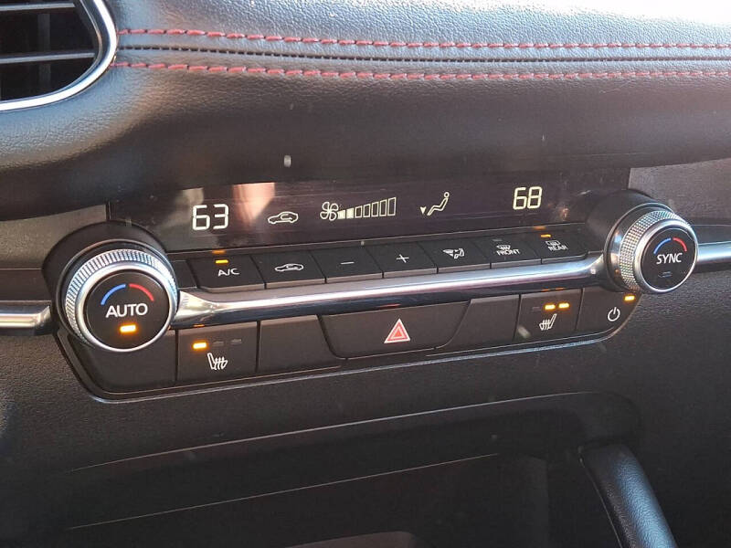 2025 Mazda Mazda3 Hatchback 2.5 S Carbon Edition