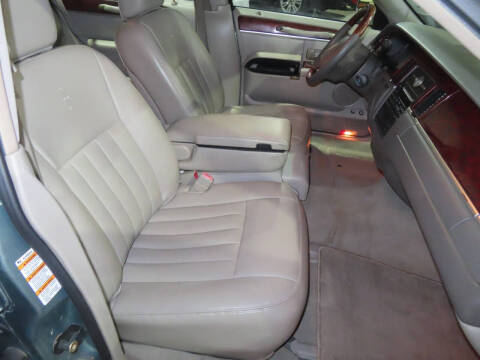 2003 Lincoln Town Car Signature