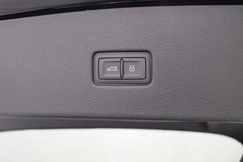 2020 Audi Q8 quattro Premium 55 TFSI