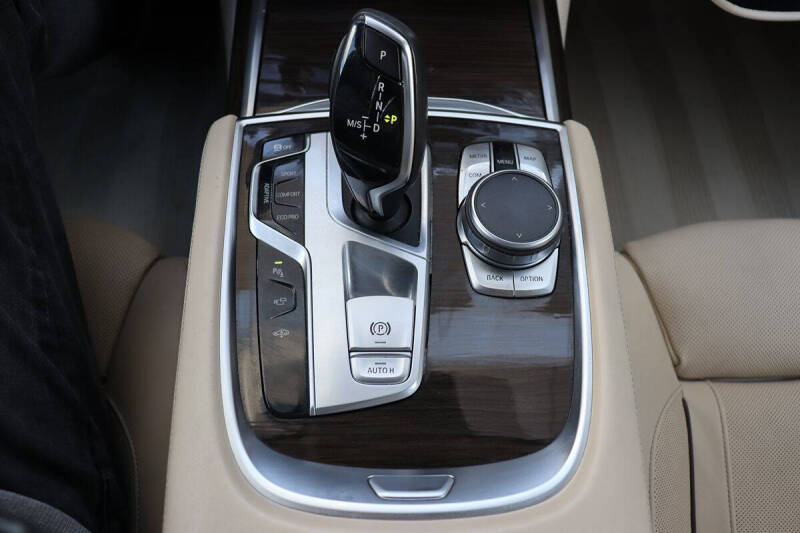 2016 BMW 7 Series 750i