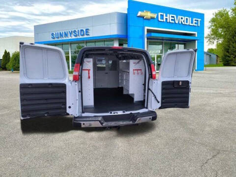 2025 Chevrolet Express 3500