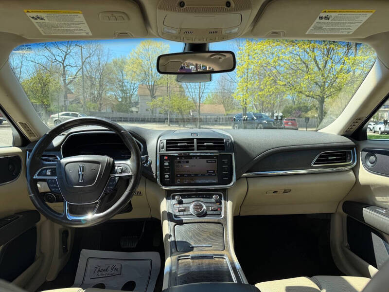 2017 Lincoln Continental Select