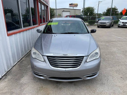 2013 Chrysler 200 LX