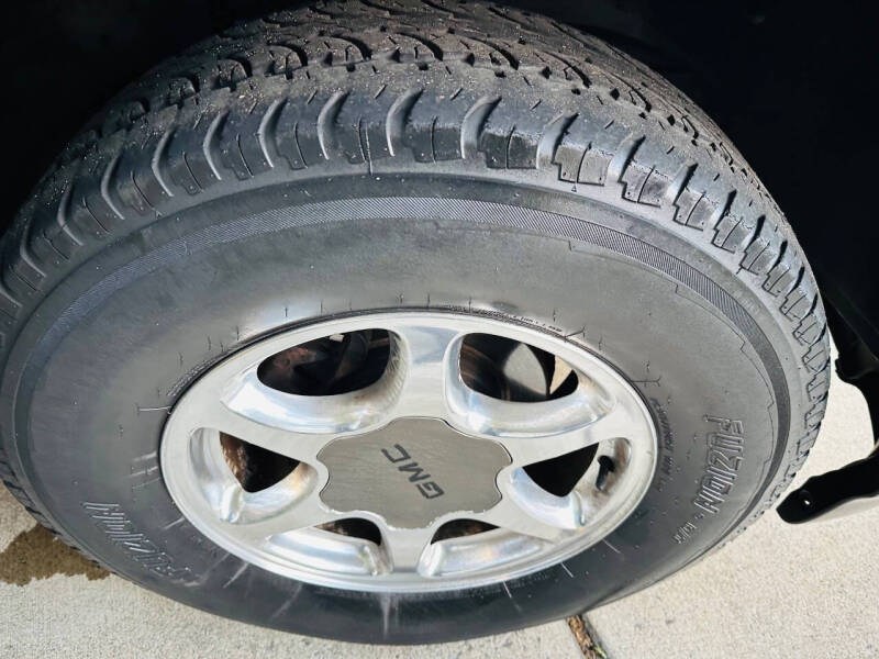 2002 GMC Yukon XL Denali