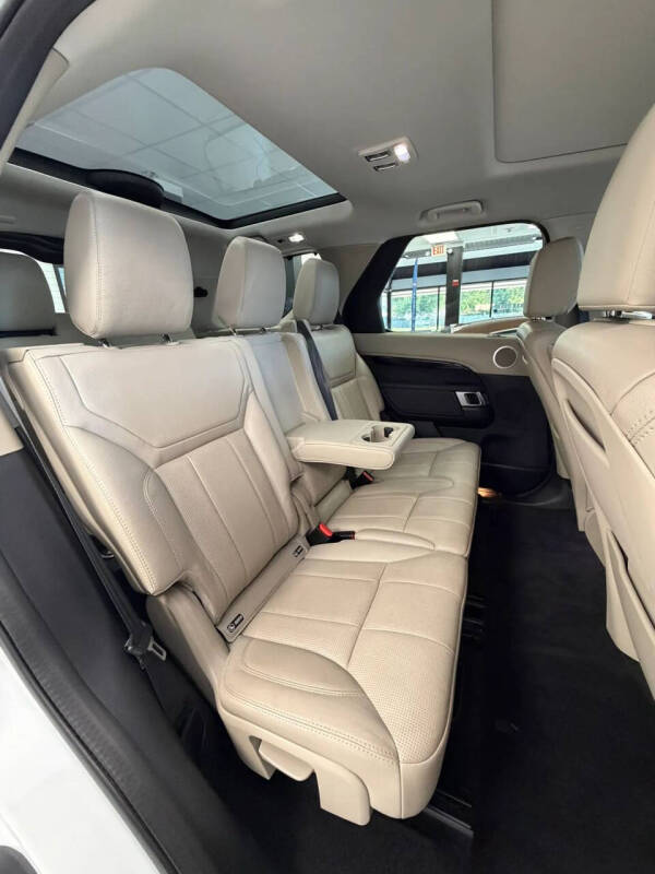 2020 Land Rover Discovery SE