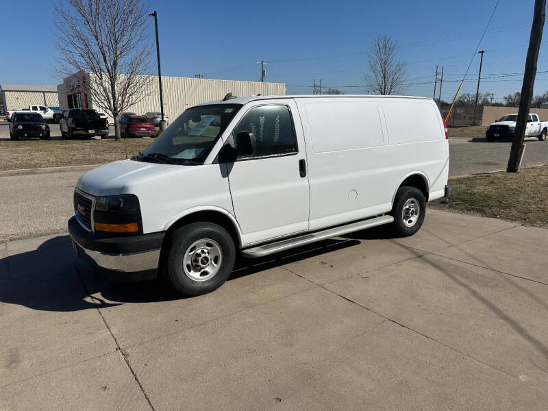 2022 GMC Savana 2500
