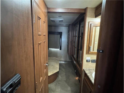 2013 Freightliner M2 106