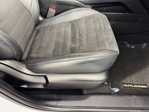 2023 Mitsubishi Outlander