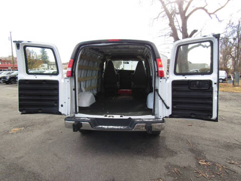 2023 GMC Savana 2500