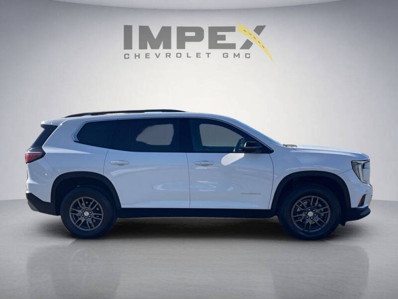 2025 GMC Acadia Elevation