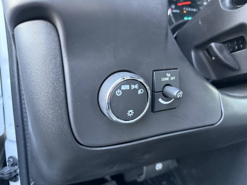 2025 Chevrolet Express 2500