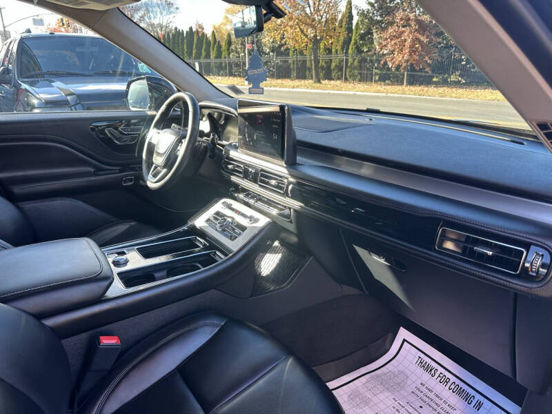 2023 Lincoln Aviator Livery