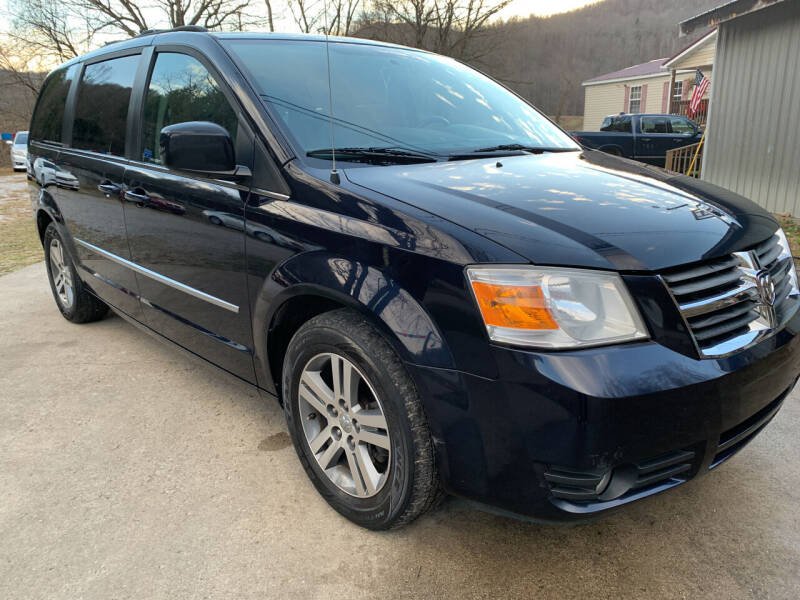2010 Dodge Grand Caravan for sale at Day Family Auto Sales in Wooton KY