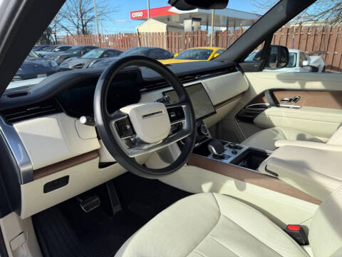 2023 Land Rover Range Rover P530 SE LWB