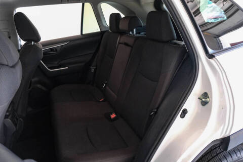 2020 Toyota RAV4 Hybrid LE