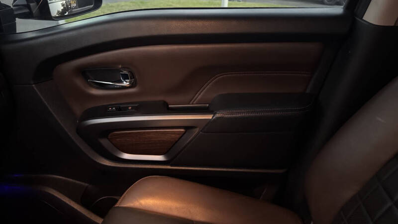 2016 Nissan Titan XD Platinum Reserve