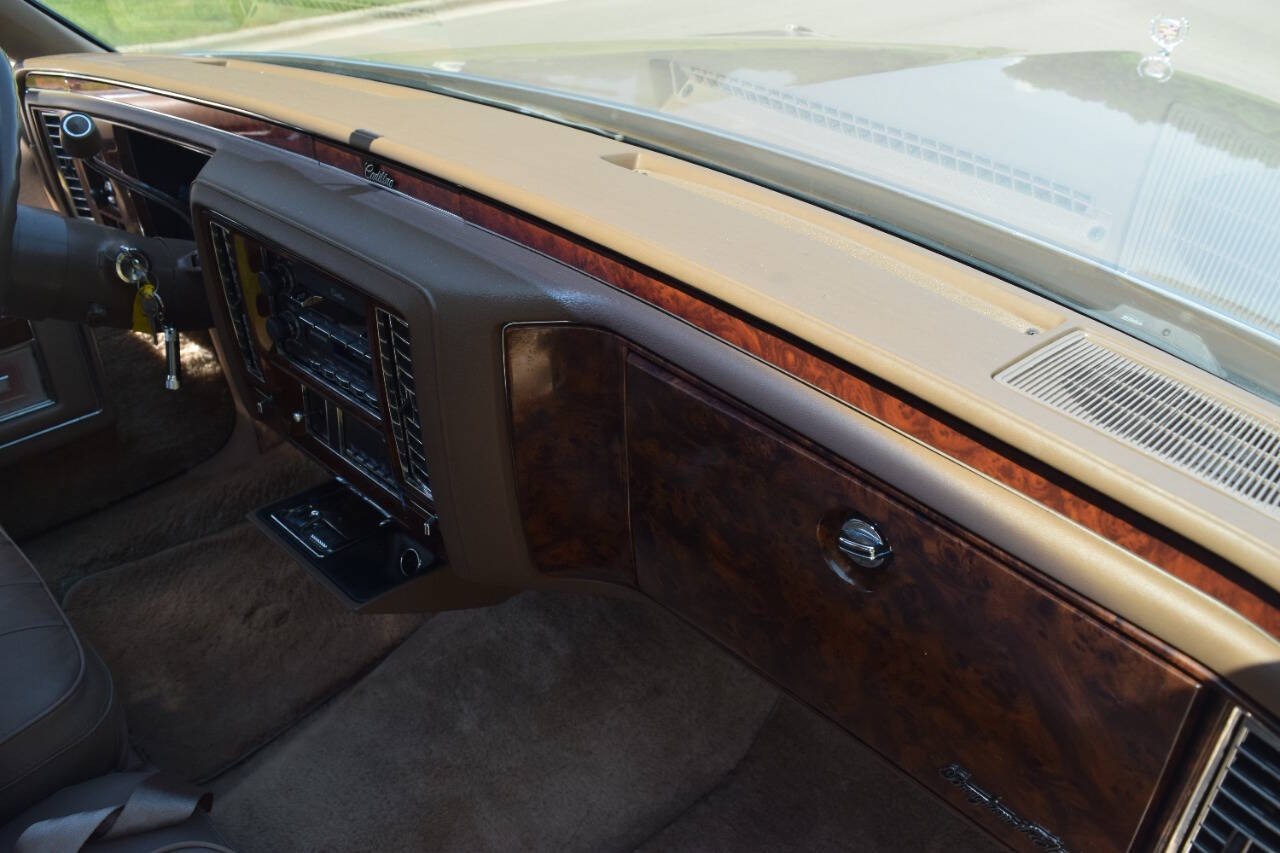 1991 Cadillac Brougham 182