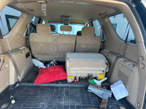 2003 Toyota Sequoia SR5