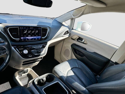 2021 Chrysler Pacifica Touring L