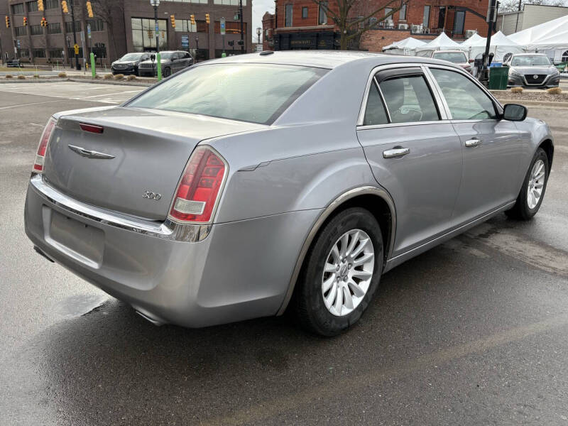 2011 Chrysler 300