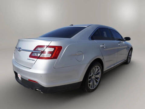 2017 Ford Taurus Limited
