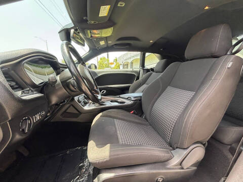 2021 Dodge Challenger SXT