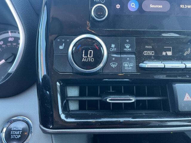 2023 Toyota Highlander 32