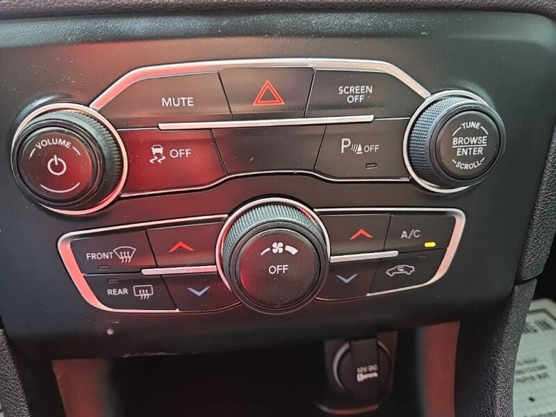 2018 Dodge Charger SXT