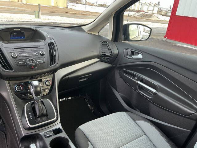 2017 Ford C-MAX Hybrid SE