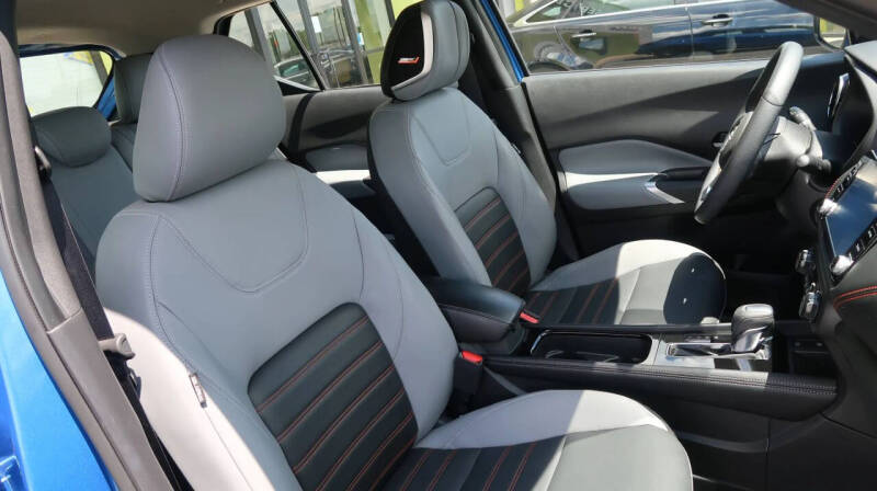 2023 Nissan Kicks SR