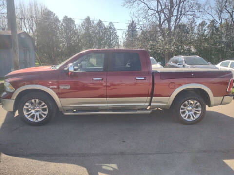 2014 RAM 1500 for sale at Dave's Car Corner in Hartford City IN
